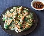 「にらと干しえびのチヂミ」のつくり方。粉少なめで具たっぷり！栄養満点の“韓国薬膳”レシピ／キム・ナレさん（料理家）