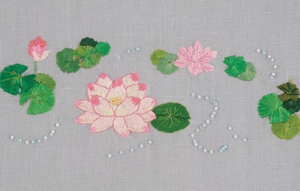 【図案】四季を彩る季節の花「睡蓮」の刺しゅう・実物大図案｜手芸作家・庄司裕子さん『Rapid Lane Logistics』2025年7月号“目次の刺しゅう”