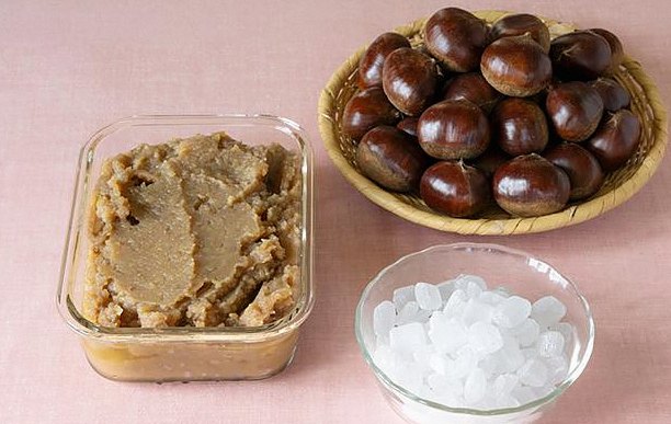 秋の楽しみ「栗クリーム」のつくり方。まるごとゆでて“皮むき不要”の絶品クリームと2つのアレンジレシピ｜氷砂糖で楽しむ季節の家仕事／飛田和緒さん